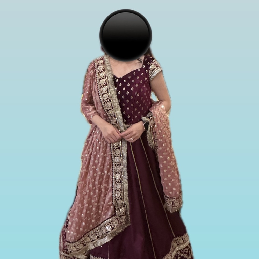 woman’s velvet Lengha